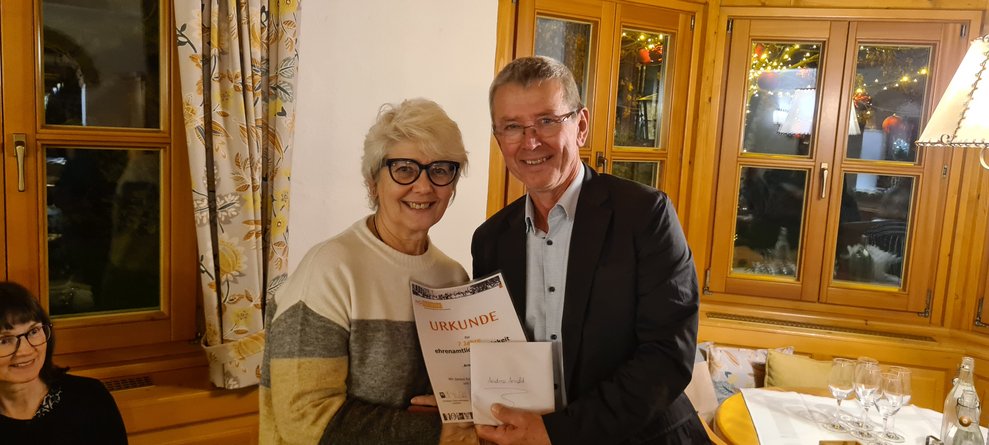 Ehrenamtliche Mitarbeiterin Andrea bekam eine Urkunde für 7 Jahre ehrenamtliche Mitarbeit.