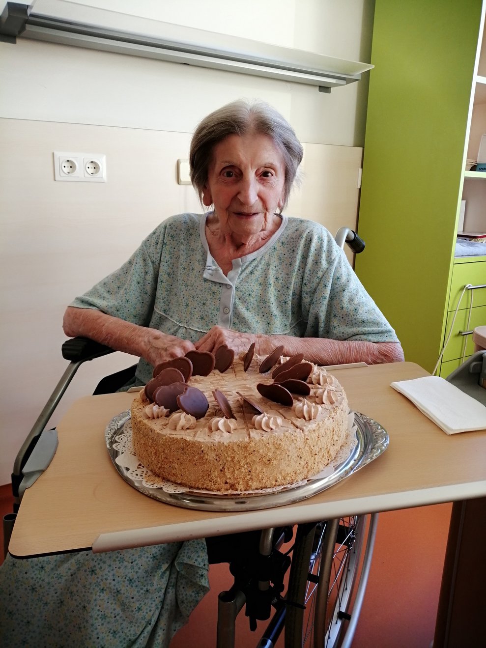 Frau H. hat sich sehr über die Torte gefreut.