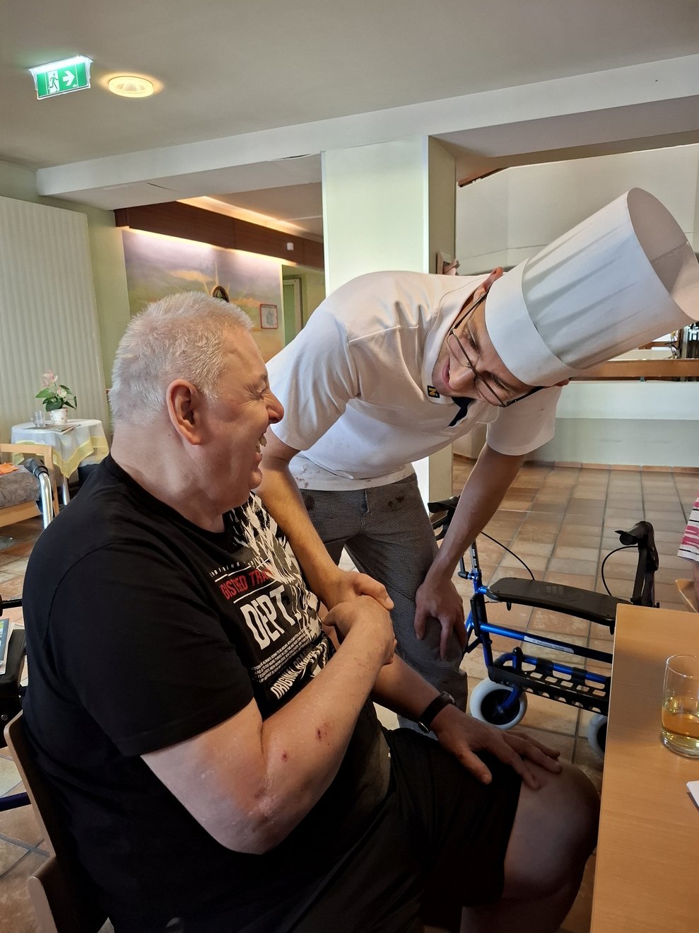 Auch die Köche waren bei der Vatertagsjause dabei.