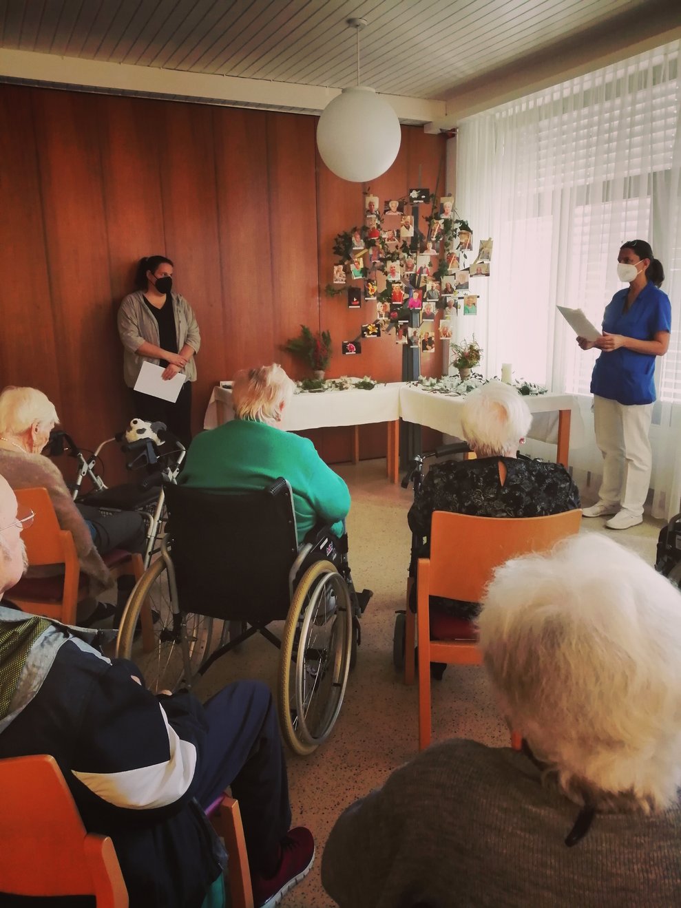Die Palliativ Gruppe führt durchs Programm unter der Leitung von DGKP Anneliese Plank.