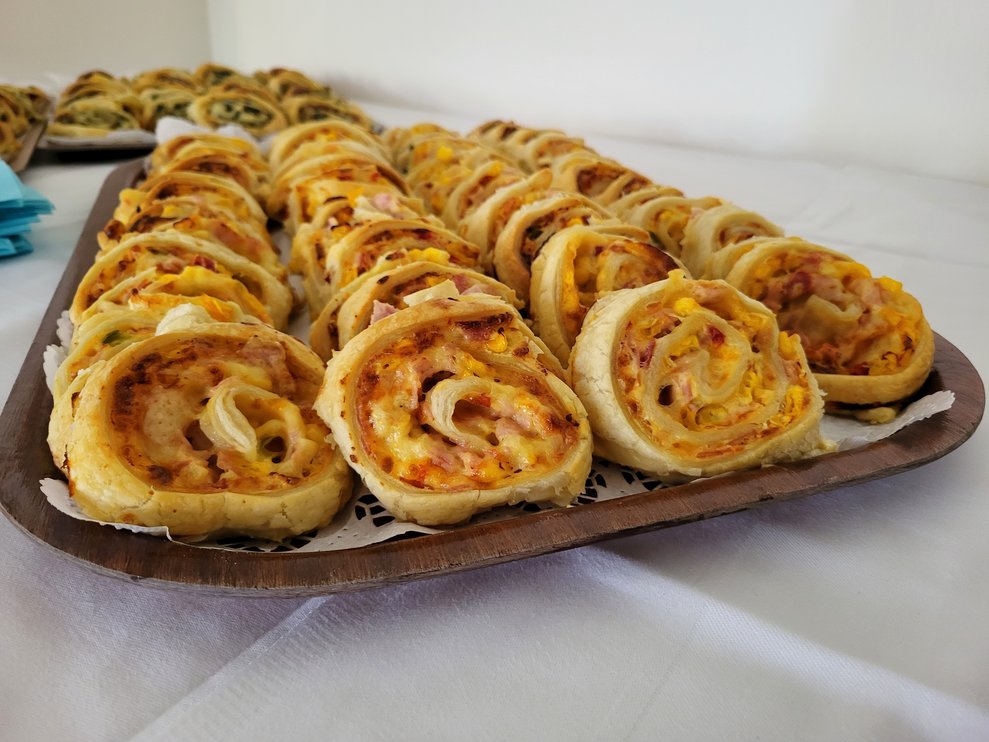 Die herzhaften Pizzaschnecken kamen bei den BewohnerInnen sehr gut an.