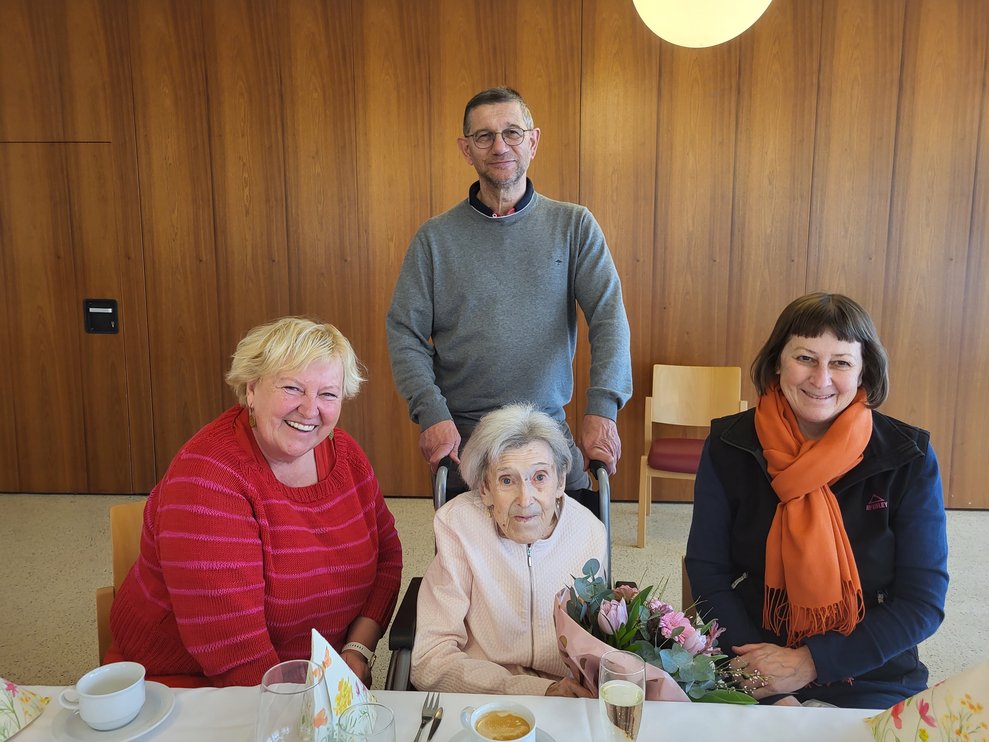 Die Angehörigen von Frau H. waren auch dabei und feierten mit.